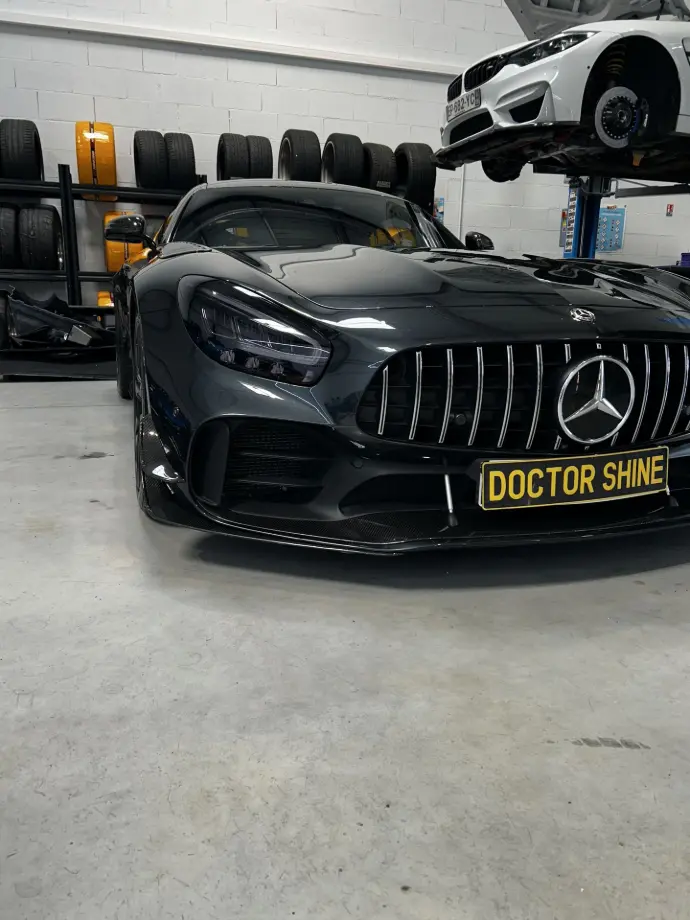 Mercedes AMG GT-R PRO