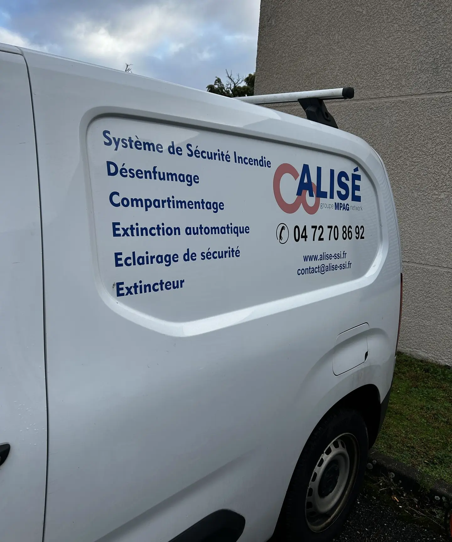 Déstickage véhicule utilitaire