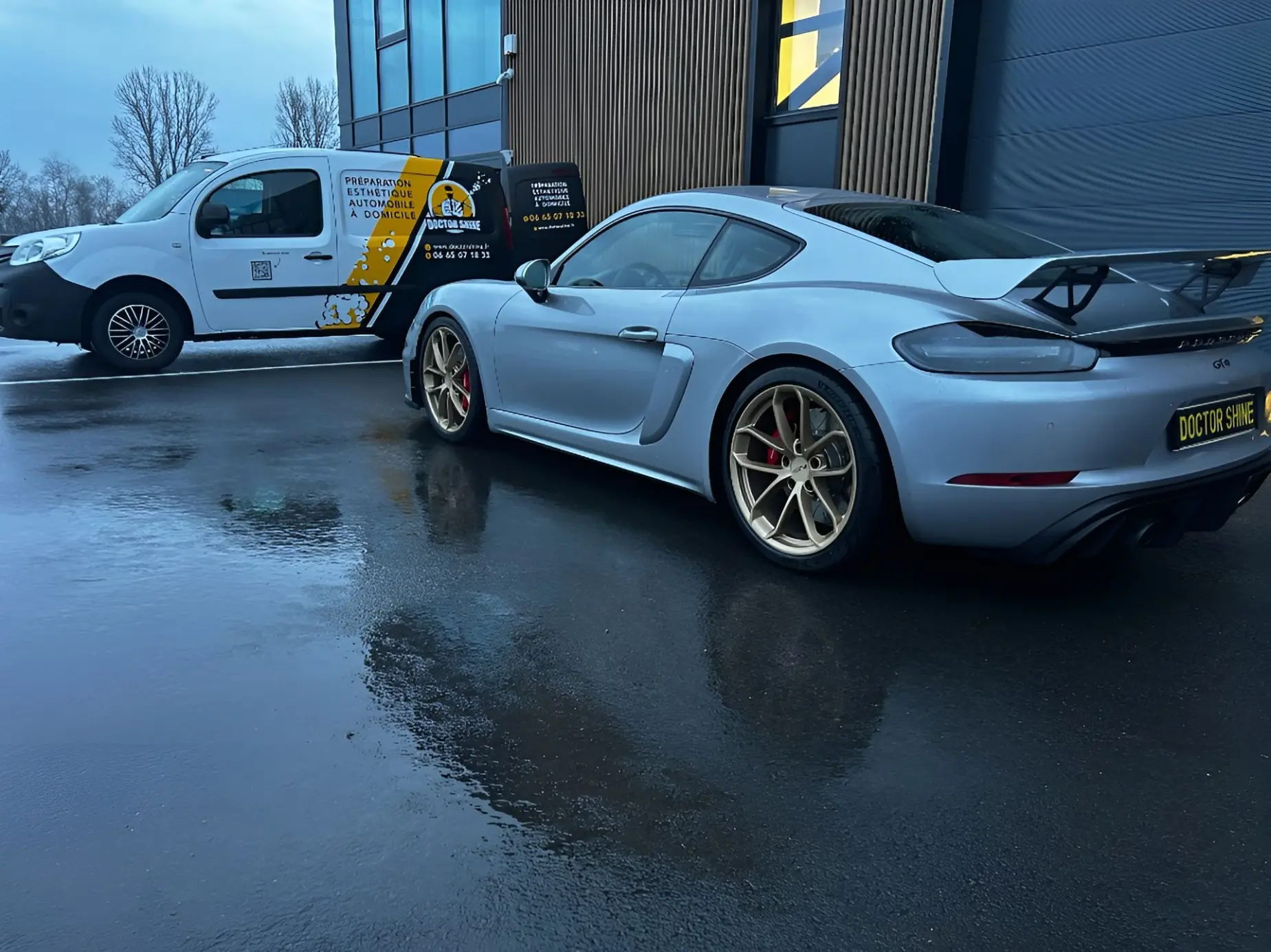 porsche 718 gt4 grise detailing lyon