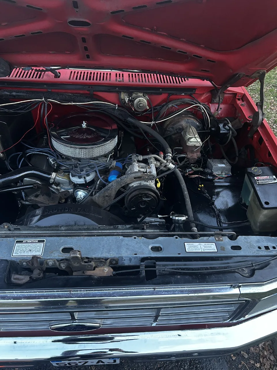 Moteur encrassé avant nettoyage professionnel Doctor Shine Lyon
