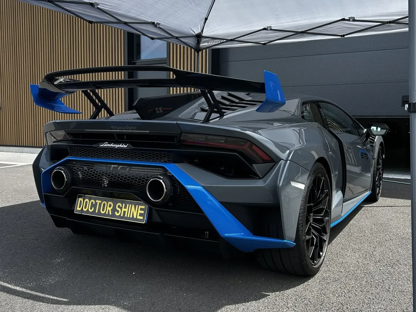 Lamborghini STO — detailing automobile par Doctor Shine a Lyon